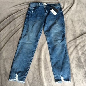 Buffalo David Bitton Jeans - NWT Buffalo David Bitton Faith Frayed Hem Jeans Buffalo David Bitton Jeans - NWT Buffalo David Bitton Faith Frayed Hem Jeans